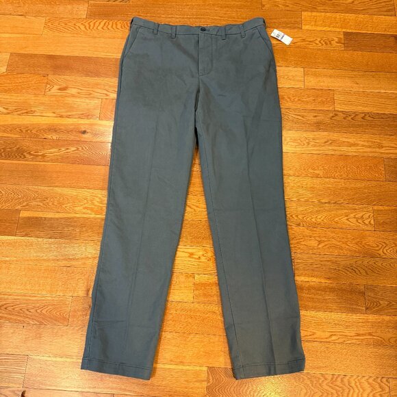 Izod 38 x 36 Smoked Pearl Performance Stretch Flat Front Pants Sportflex NWT - Picture 1 of 9